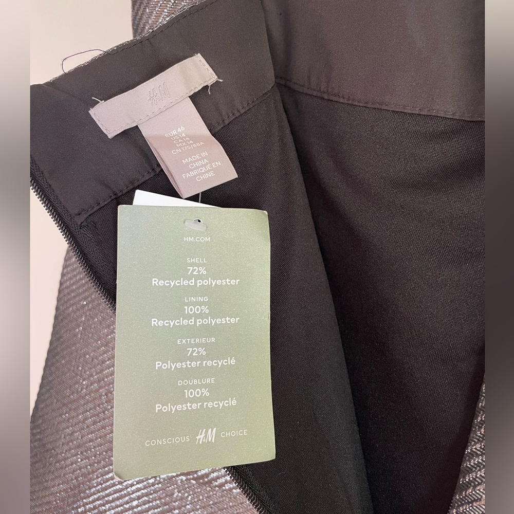 NWT H&M Silver and Black Shimmery Metallic Mini Skirt - Picture 3 of 5